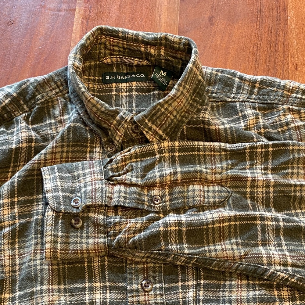 Vintage G.H. Bass & Co. Flanel Men's Olive Plaid Button Down Shirt